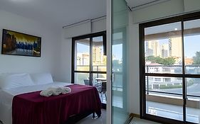 H.E 301 · Lindo Apt com Varanda - Caminho das árvores